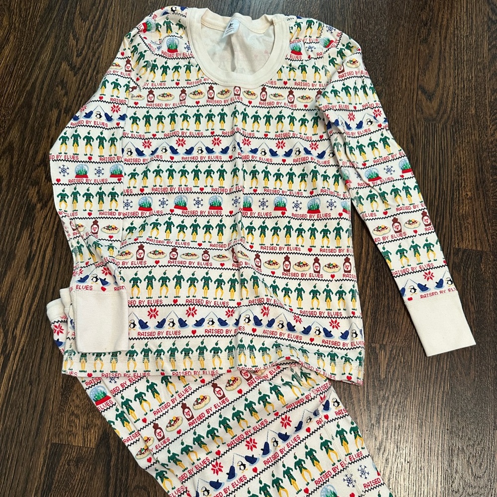 Hanna Andersson Adult Elf Pajamas